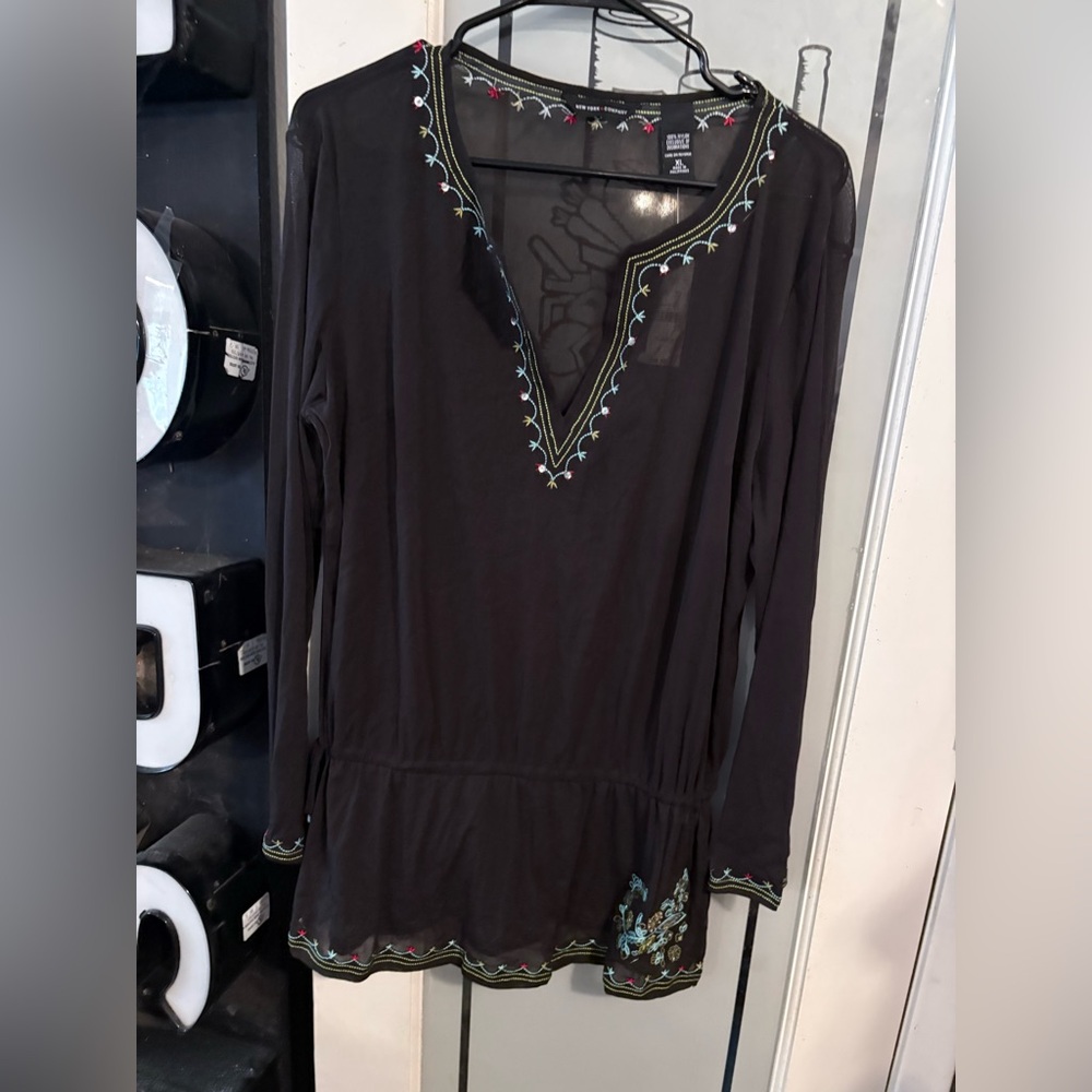 🤎 New York & Company Embroidered Top | Size XL | NWT - Picture 5 of 5